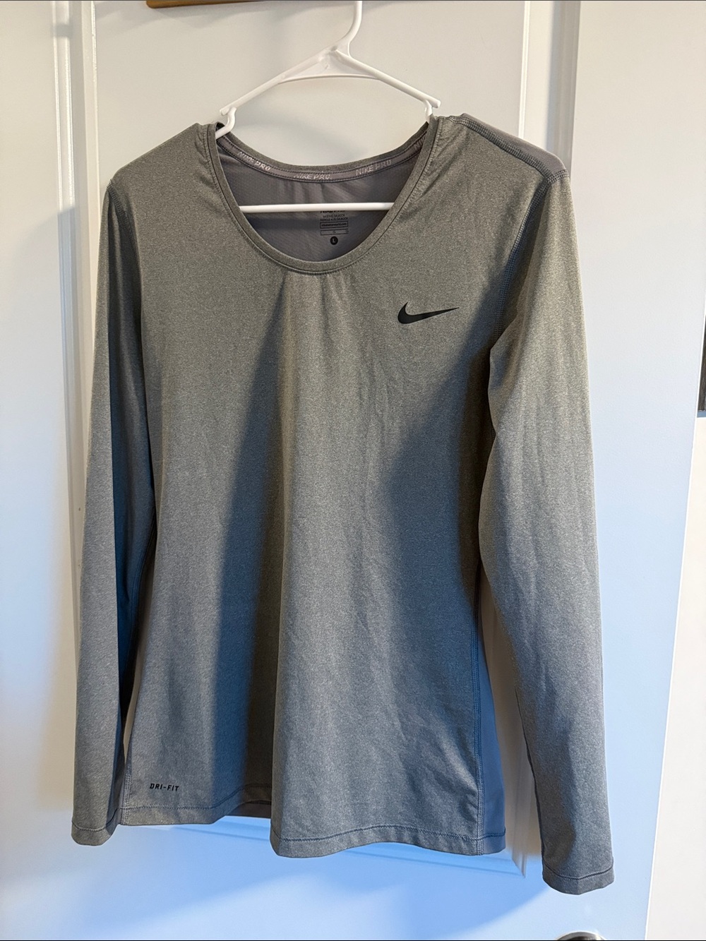 🥳 5 for $25 BUNDLE Nike Gray Long-Sleeve Dri-FIT Crew Performance Top